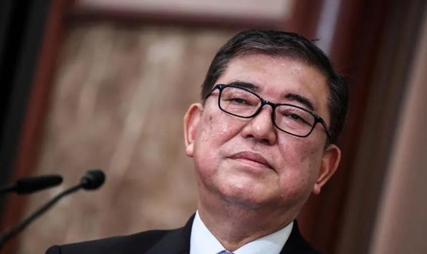 石破茂这次去东南亚，明显是有目的的。
去了马来西亚和印尼，两个国家在东南亚挺重要