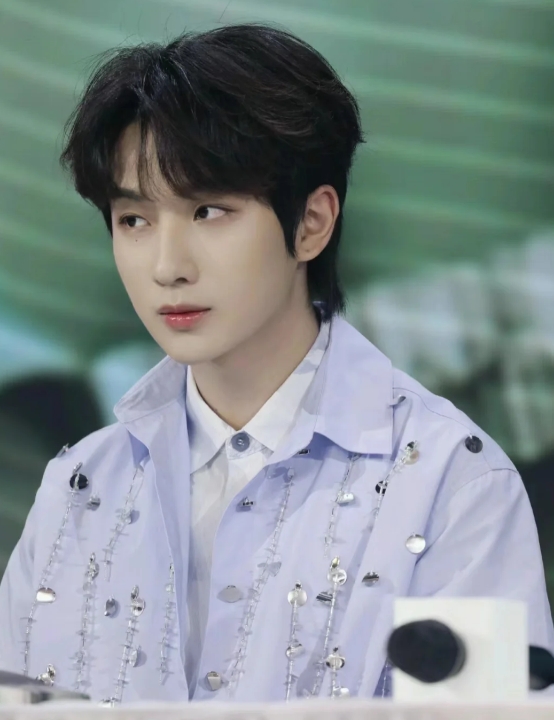 演员李宏毅的从艺经历