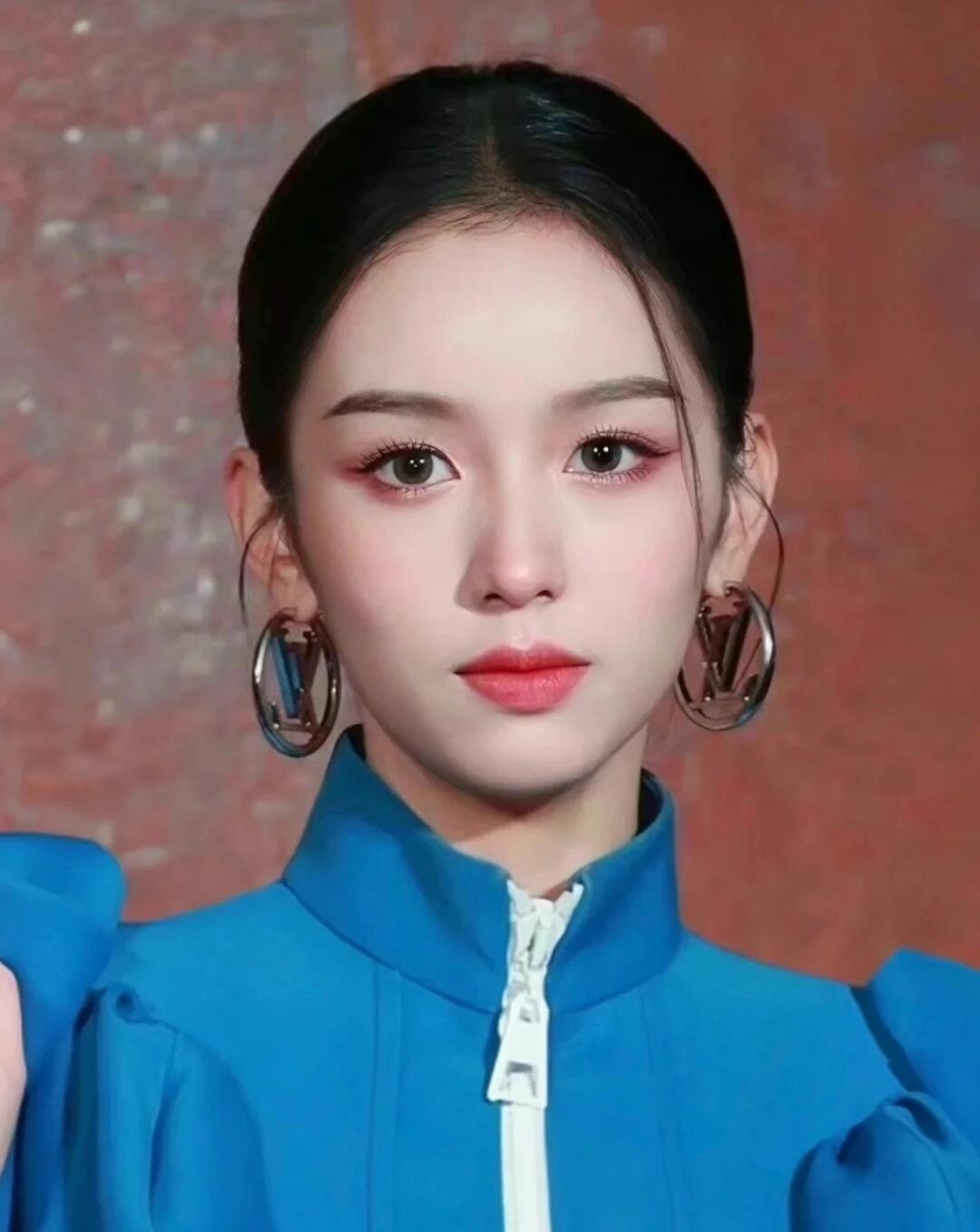 喜欢不费力气的聪明相美人