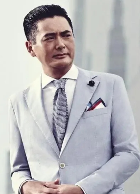 周润发在北京的悠闲时光