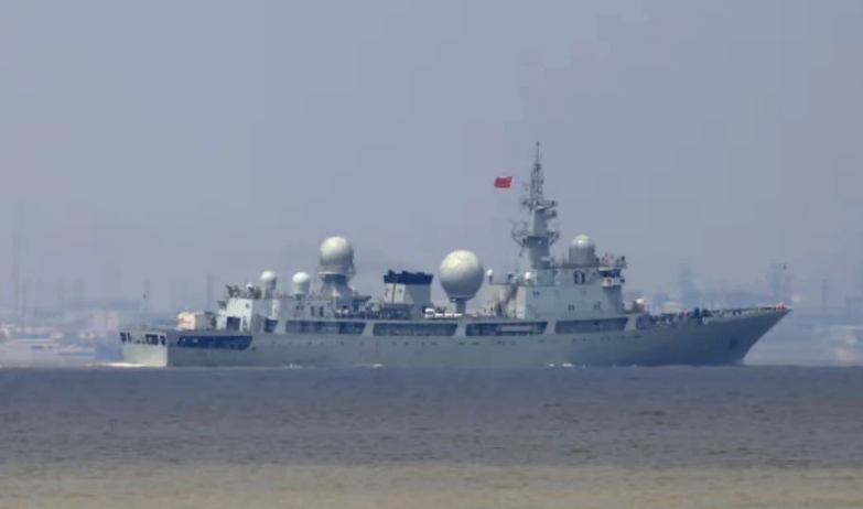 美航母打击群正在南海活动，我们的＂该溜子＂815又突然出现，美指挥官依然还是很无