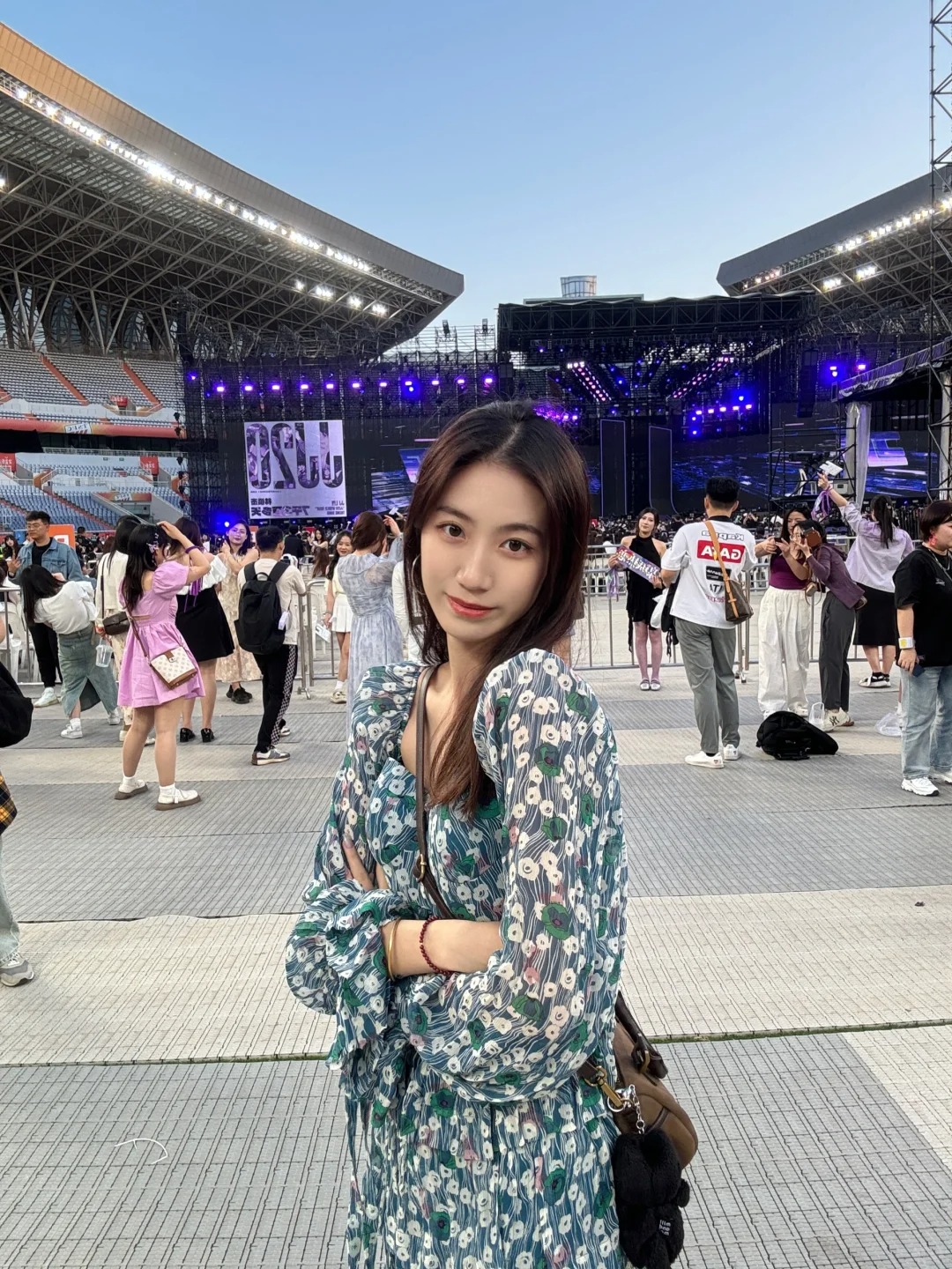 💟💟终于看到JJ演唱会
这次抢到内场的1580 下次必要听1880的！
真的