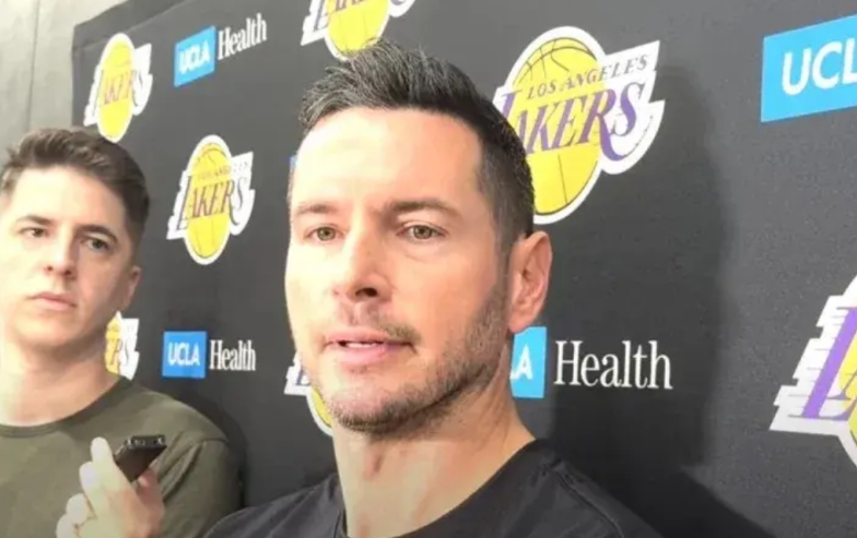 湖人和雷迪克的无奈，昨天湖人输魔术，水拉全场梦游一样，其实水拉这状态湖人和雷迪克