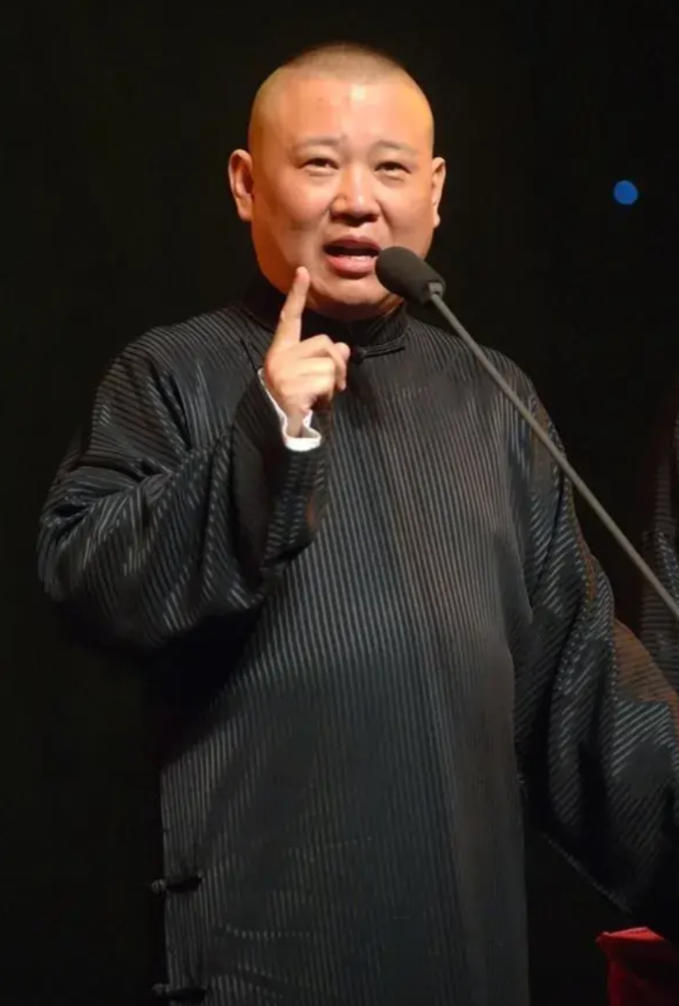 郭德纲，你真的该反思了！
第一，曹云金离开德云社，你有没有反思过自己？
第二，何