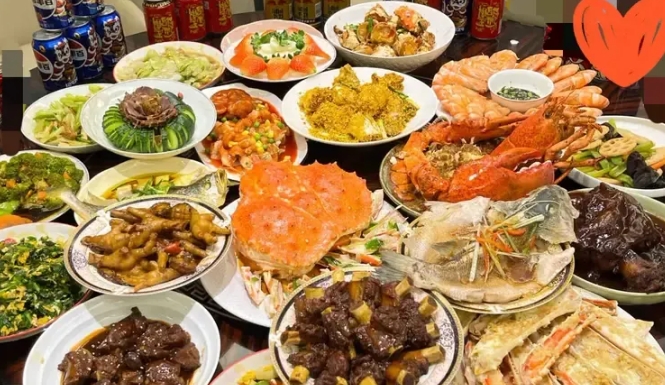 家人们，我真的要被大姑姐和姐夫气炸了！
公公生日，我和老公商量为了让家更有温馨氛