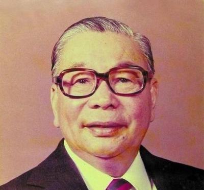 1959年，蒋经国在一次检查身体时，血糖出现异常，同时也有了糖尿病的症状。但是，