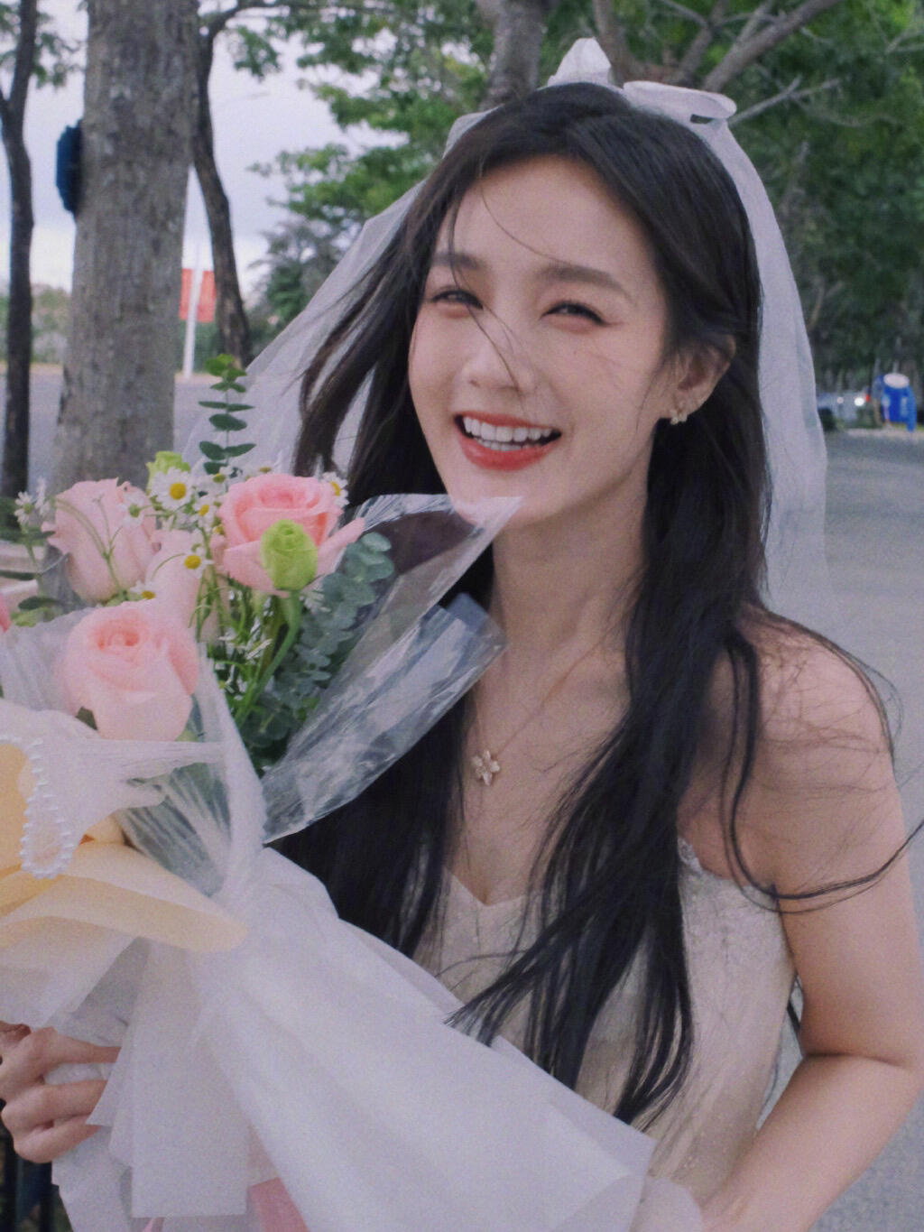 挑战发明星婚纱照|李一桐