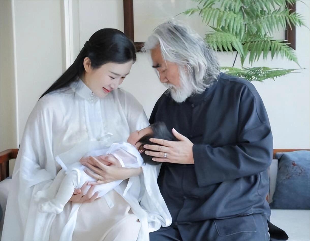 五位明星老当益壮，张纪中72岁再度当爹