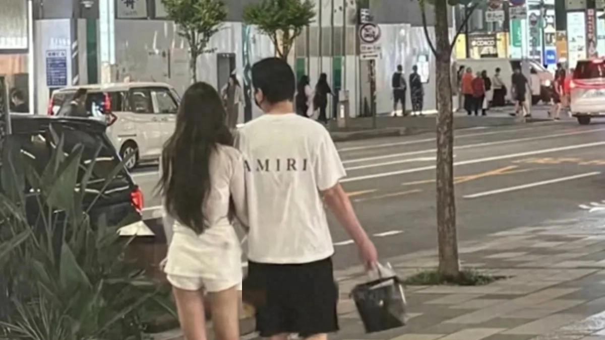 懒懒晒王思聪东京家里库洛米墙以及情侣手链蛋糕，网友说她好天真
