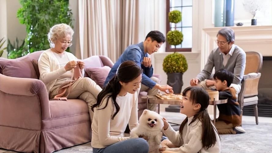 在孩子的成长中，如何给予他们鼓励与赞美，让他们感受到自我价值？