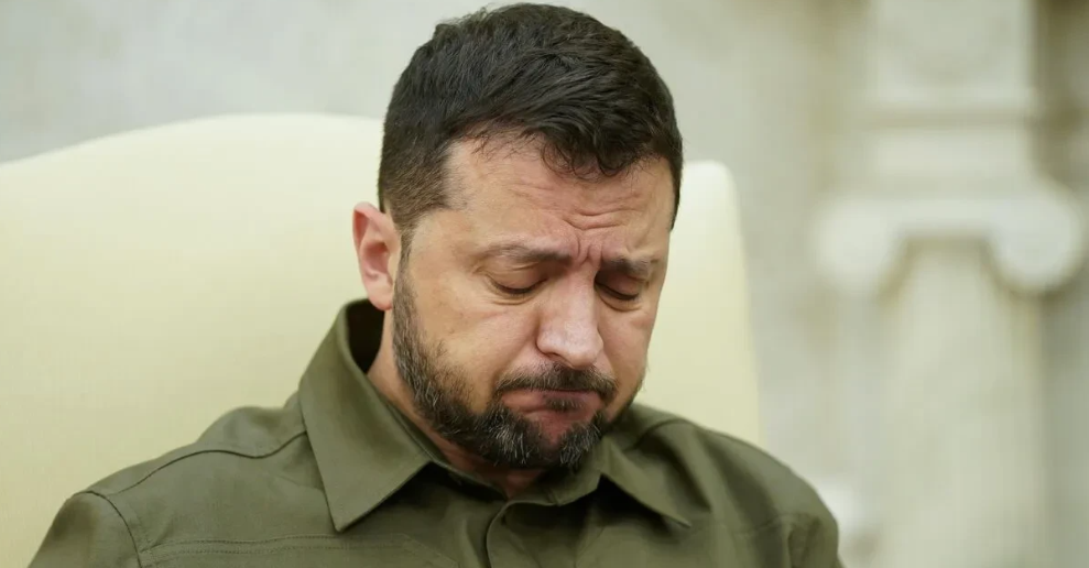 太尴尬了！乌克兰被指拖累了美国。美国五角大楼前助理副部长布赖恩认为，乌克兰不仅拖