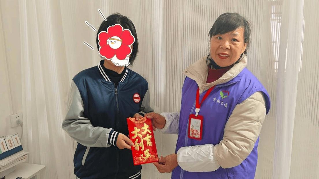 瑞金赋能公益：党员送温暖 助学践初心