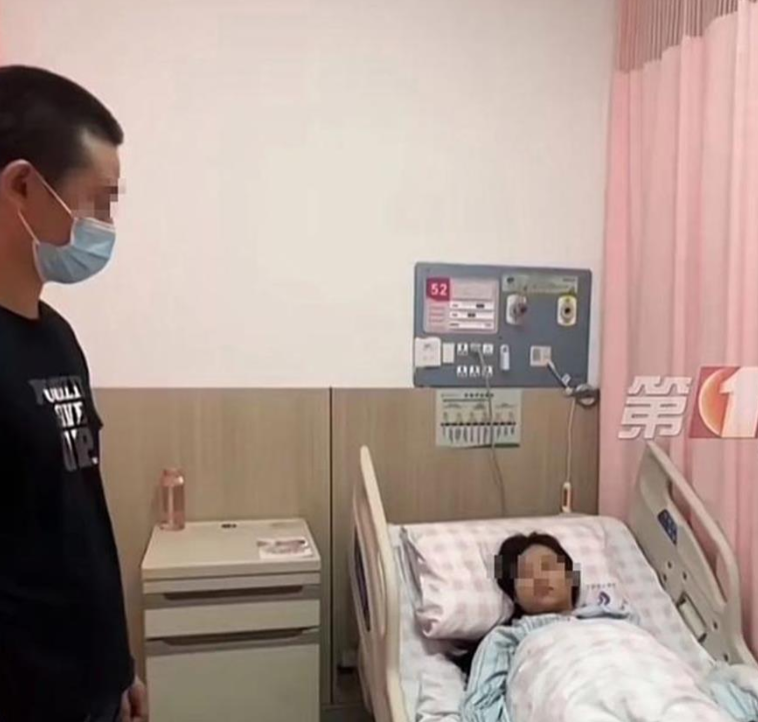 2024年8月，4胞胎父亲委屈哭诉：“我没钱养孩子向社会求助有错吗？”妻子：丈夫