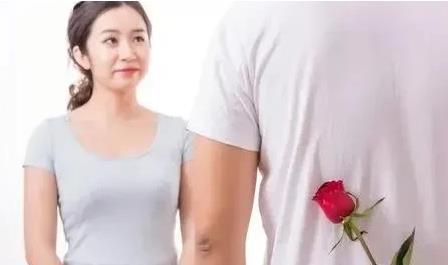河北邯郸一男子重病住院，再婚20年的妻子带着继女离开，丢下男子不管，留下病重的男