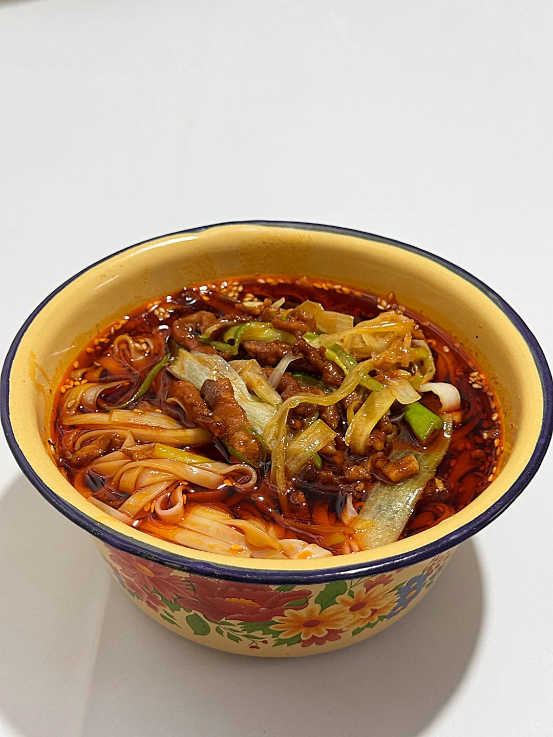 今天吃什么|在家做饭🍳葱爆肉丝面（附做法）