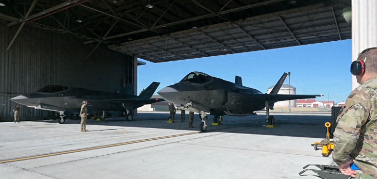 新加坡防长：美军F-35战机已秘密参战，目标对准俄军雷达。尽管在俄乌冲突爆发后，