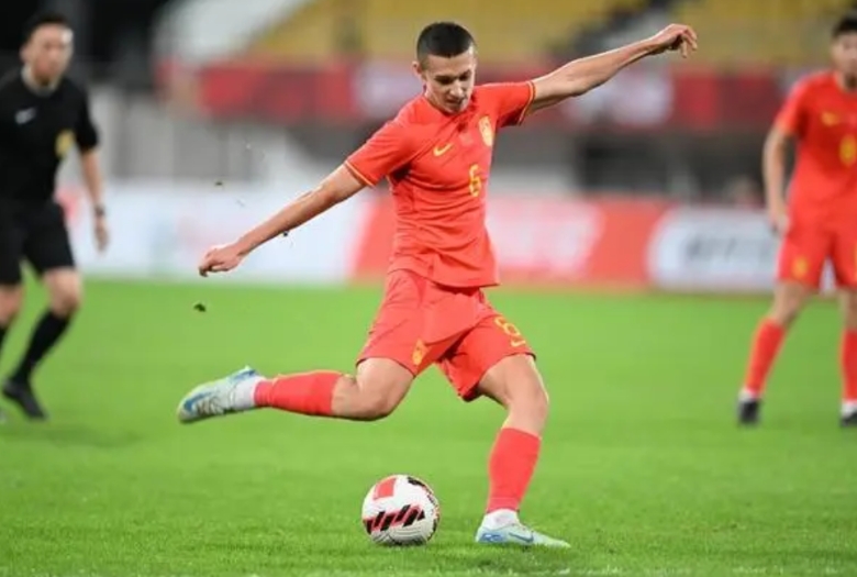5-2大胜吉尔吉斯斯坦U20，依木兰真是厉害，国家队的未来指望了。他才是未来10