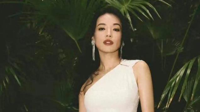 47岁舒淇美到天际，人松肉紧，风情万种，惊艳岁月逆岭女神