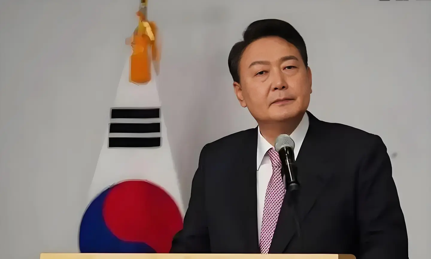 短短两年，尹锡悦时代终结了。