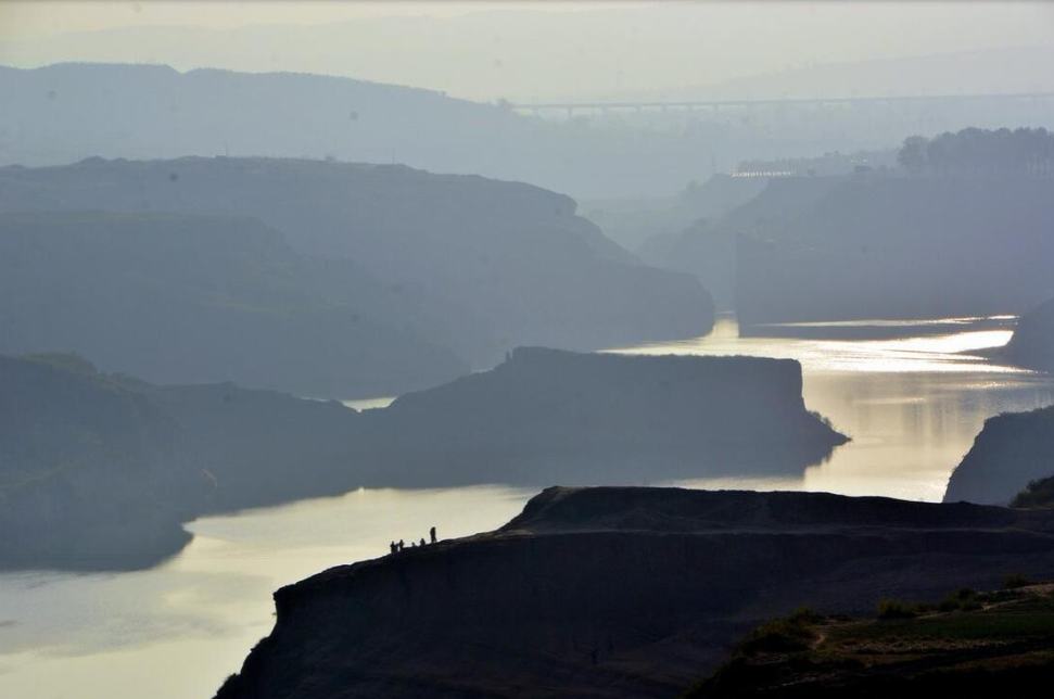 观察发现：
单位里凡是工作用力过猛的人，

一开始上来就犯了一个策略性失误，

