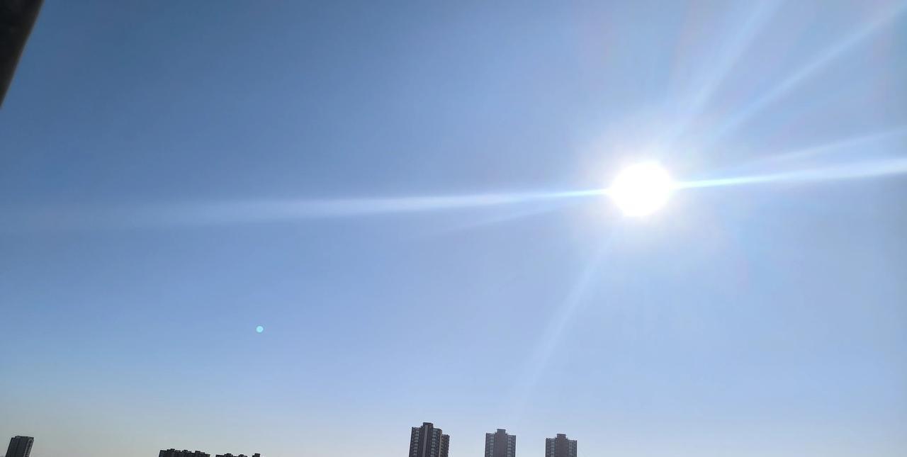 #分享一张你随手拍下的街景#