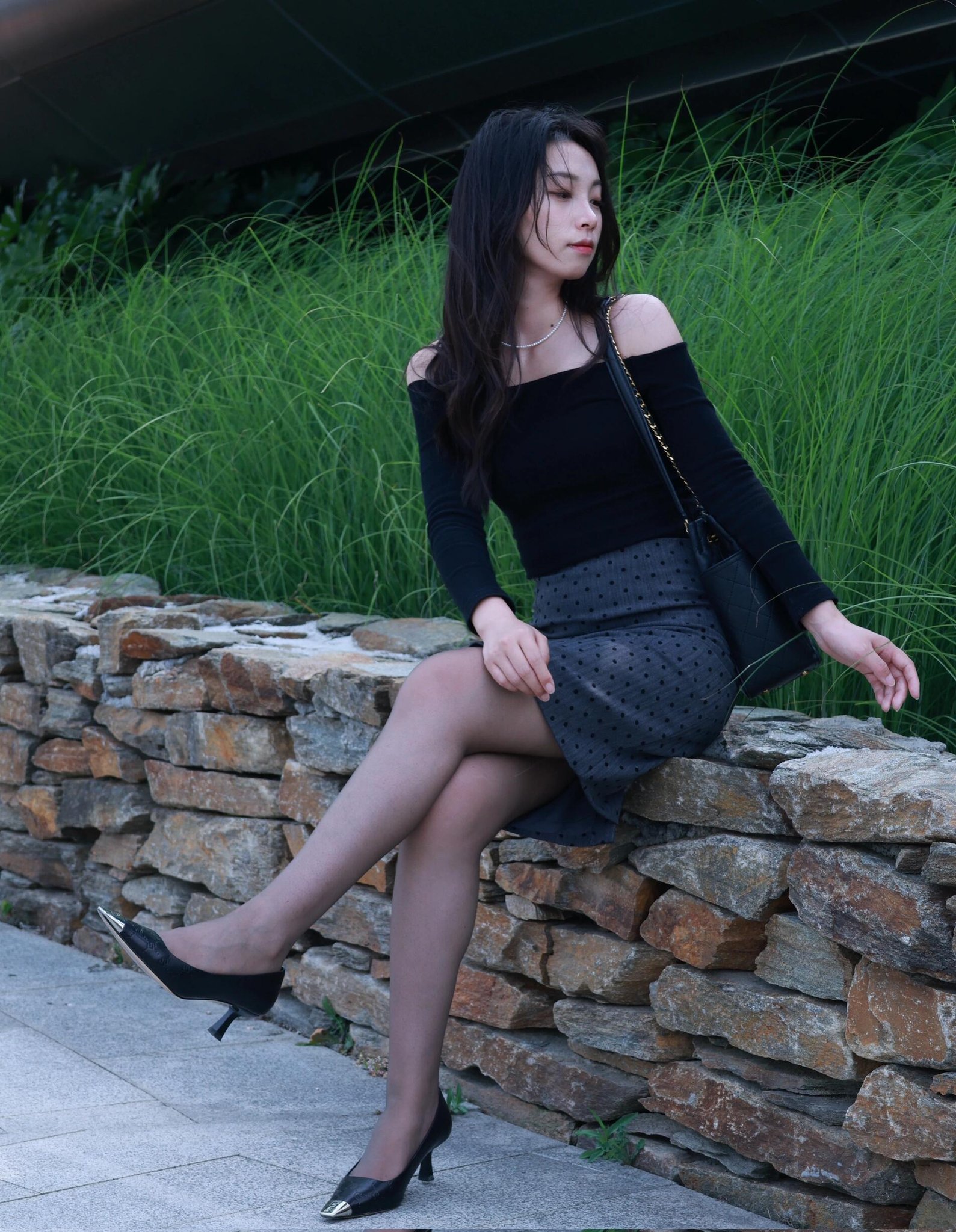 旅游中遇到的黑丝短裙小姐姐