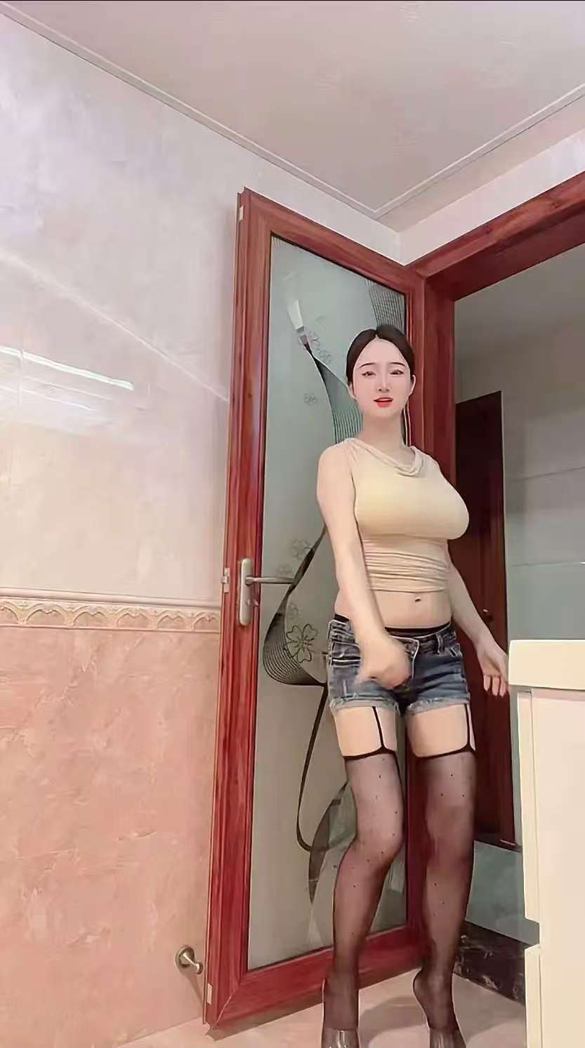 36岁闺蜜看上去特别年轻漂亮，他怎么做到