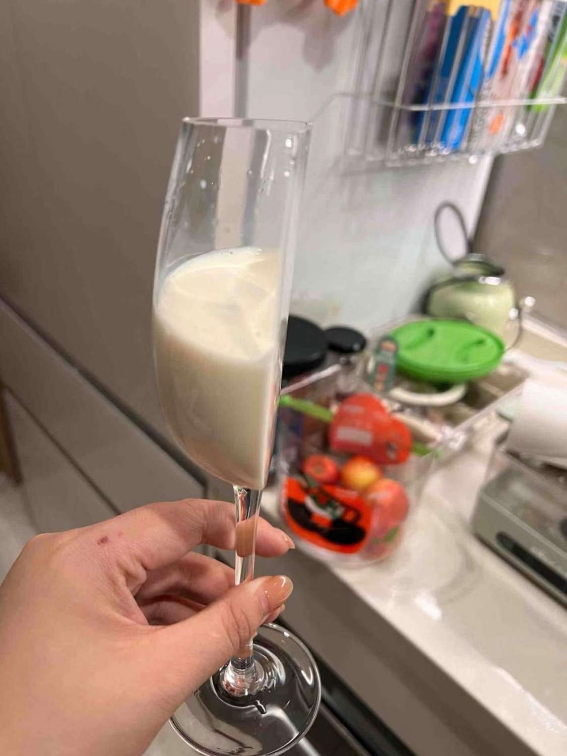 心情不好就喝个半杯就行了！