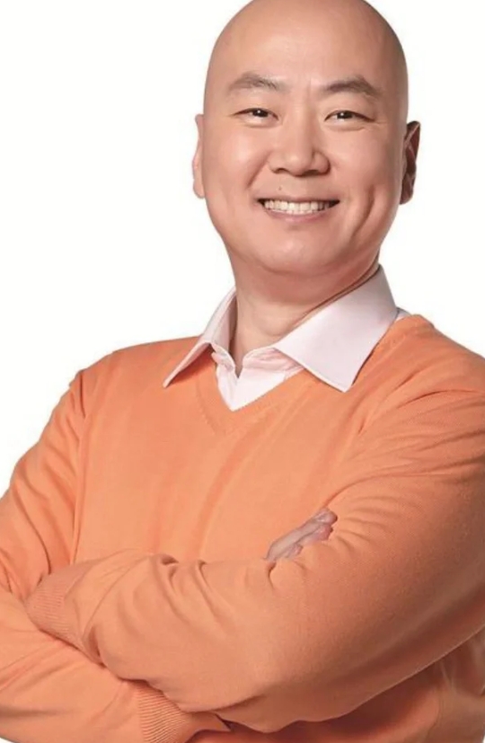 郭冬临：笑对人生，从春晚到直播的坚守
