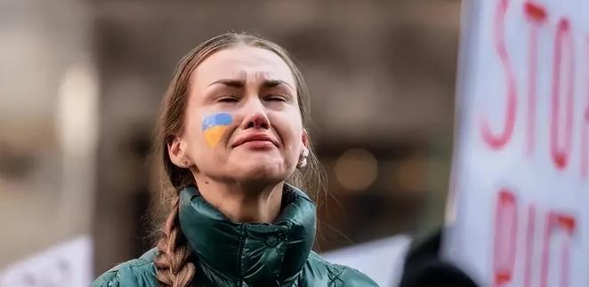 有人说，为什么我能看透乌克兰被美国利用，但乌克兰人自己却看不到呢？其实这个世界，