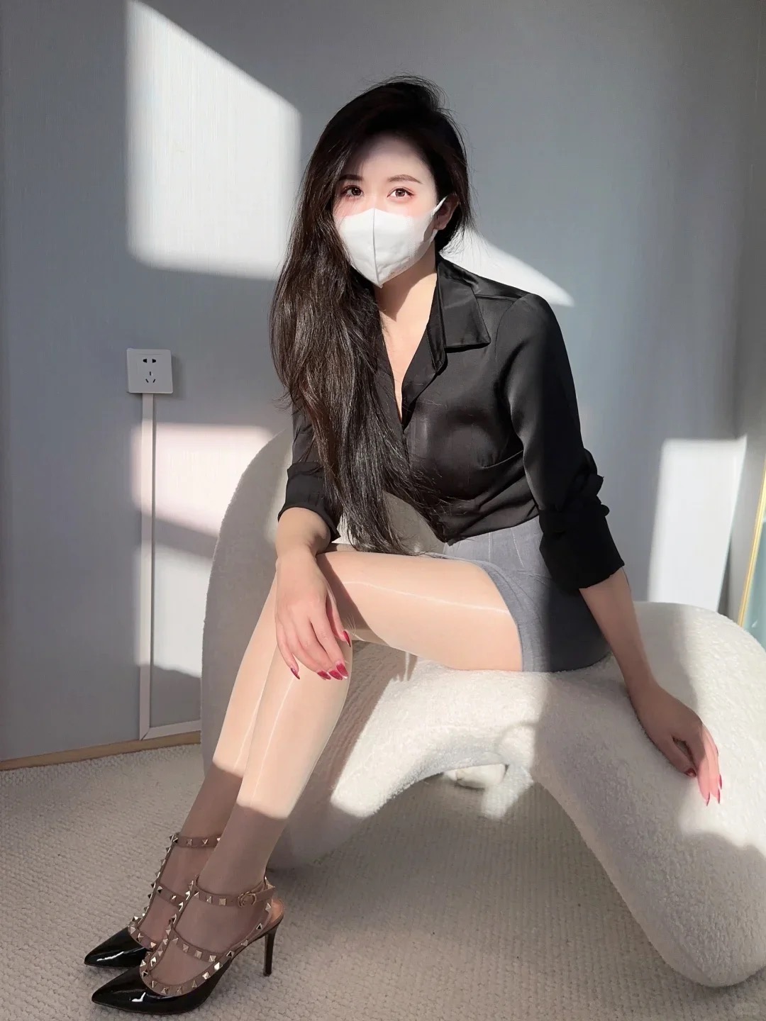 时尚优雅风
今日份的优雅穿搭，自己都被美到啦
一身简约时尚装，尽显我的独特魅力