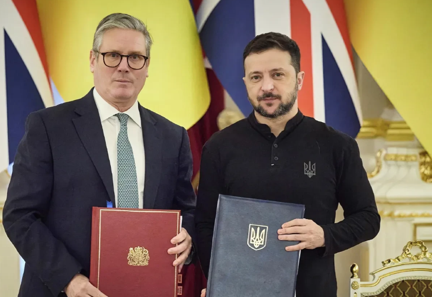 太尴尬了！虽然英国首相斯塔默一直强调英国支持乌克兰并且愿意在停火期间派遣所谓维和