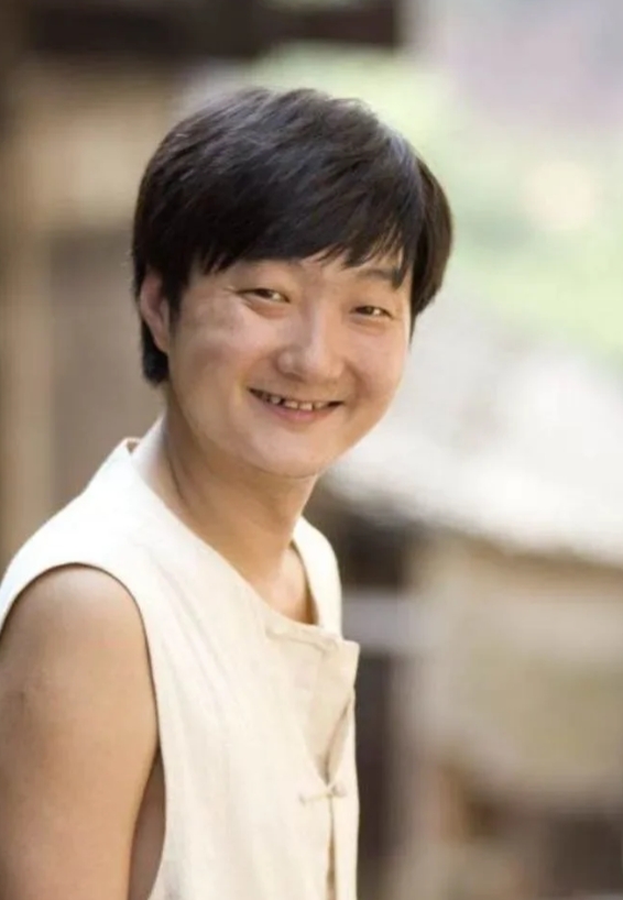 丑男王大治的情感