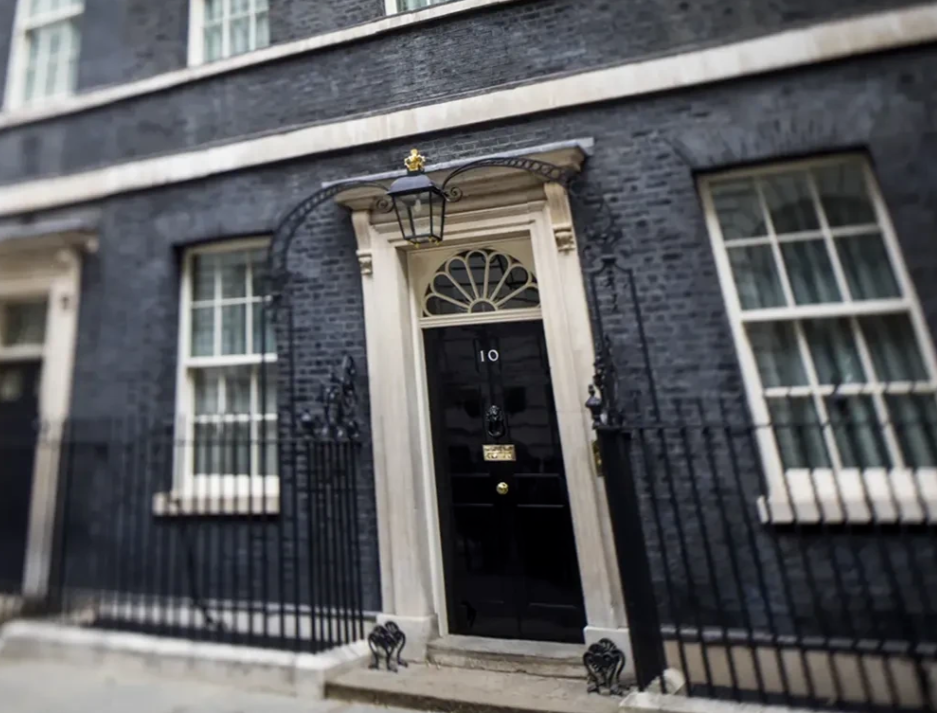 若内塔尼亚胡入境英国是否会被捕？英首相发言人回应。英国首相斯塔默的发言人拒绝对这