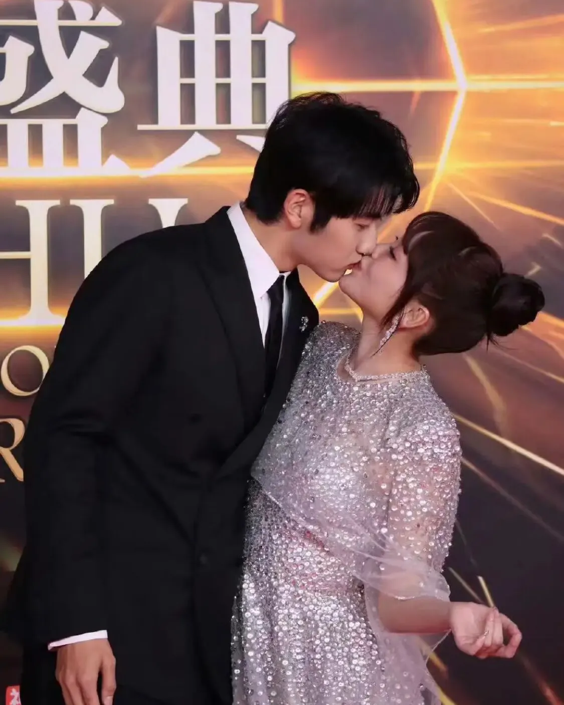 原来目前内娱最可怕的人是孙丞潇啊！生活中不说话，一旦演戏就变成另外一个人，当孙丞