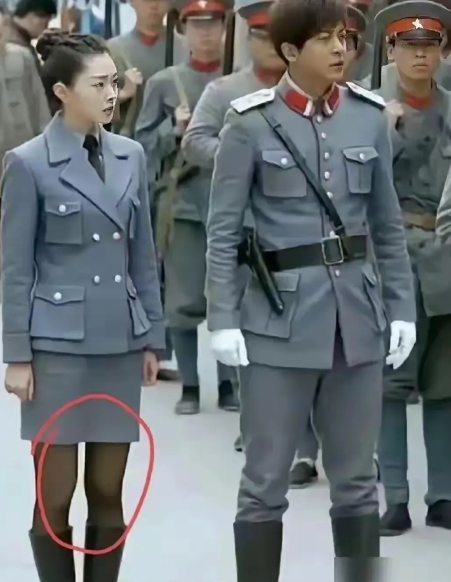 不是很理解，打仗能穿丝袜吗？