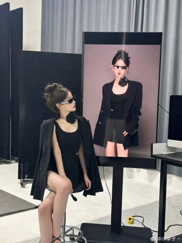 今天酷一下🕶️ ​