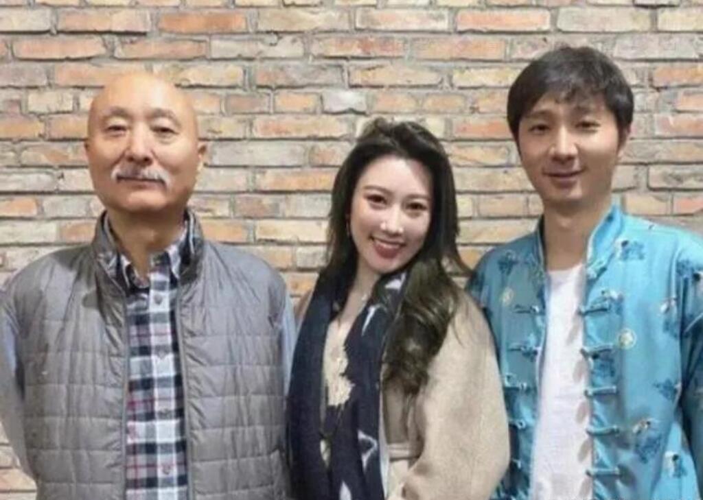 张嘉芸二胎，高才身份助未来