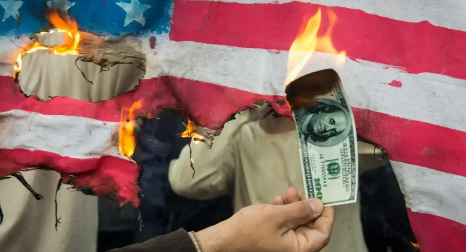 美国真的不行了吗？那些说美国不行了的，其实就是一个骗局，事实上美国还是绝对牛逼的