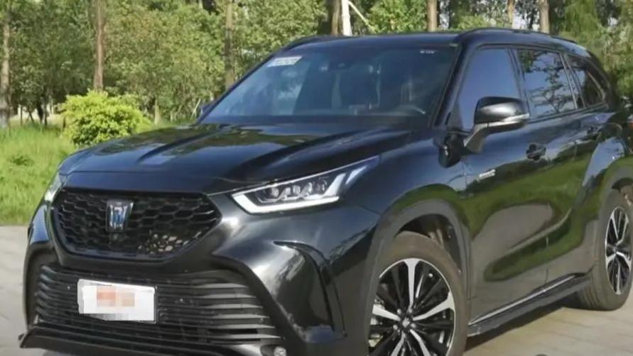 丰田又一SUV降至23点8万，2点5L加189马力，油耗仅6L