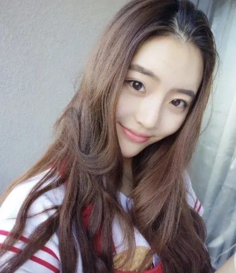 别真情实感的为傅潇倩冲黄炎，人家夫妻档是来赚钱的
傅潇倩是任敏的同学，她大学期间