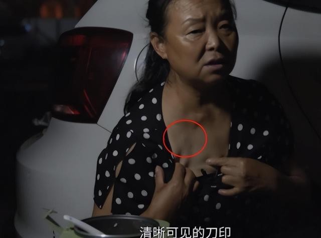 震碎三观！河南郑州，百万网红50岁阿姨自驾游2年回来，再提离婚，丈夫索要50万赔
