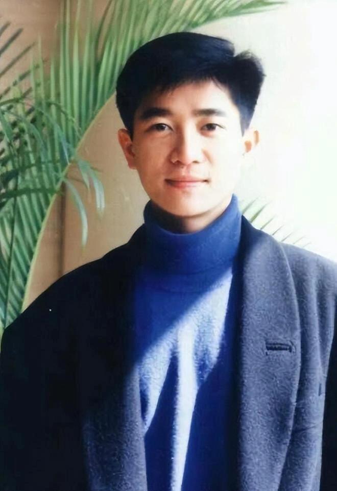 陈百强：传奇音乐人的短暂光芒