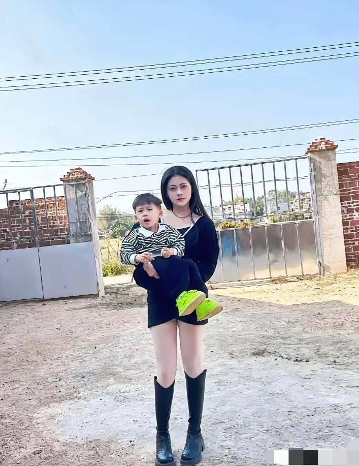 闺蜜带个儿子，就这条件，你愿意和他结婚吗？