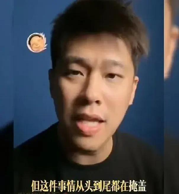葛斯齐最新直播再掀波澜！
他在直播中直接抛出关键问题：大S的死亡证明为何至今未开