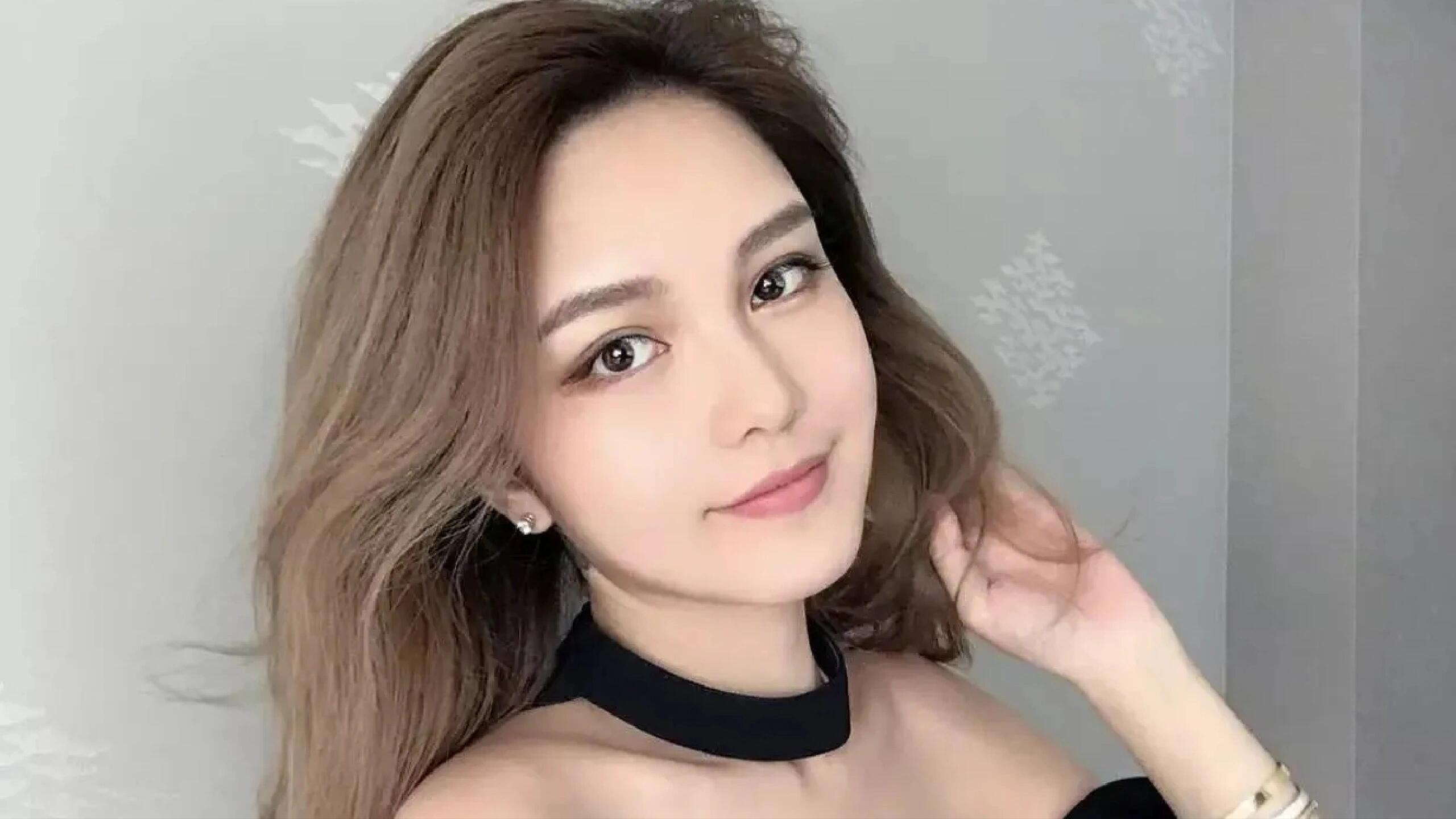 周扬青：脱口秀舞台上的真实魅力