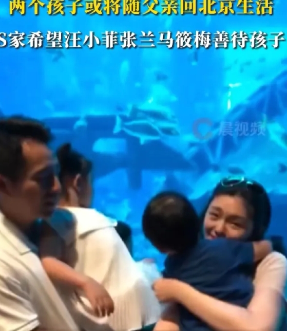 我老公说，小汪总真的是运气好，柳暗花明又一村！

我说，账号都封了，麻六记受影响
