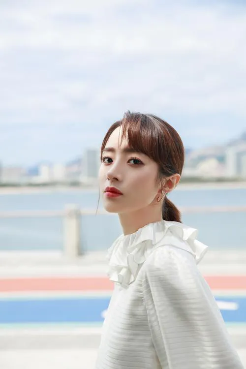 电影院见证了她的成长与蜕变，也让她找到了属于自己的舞台