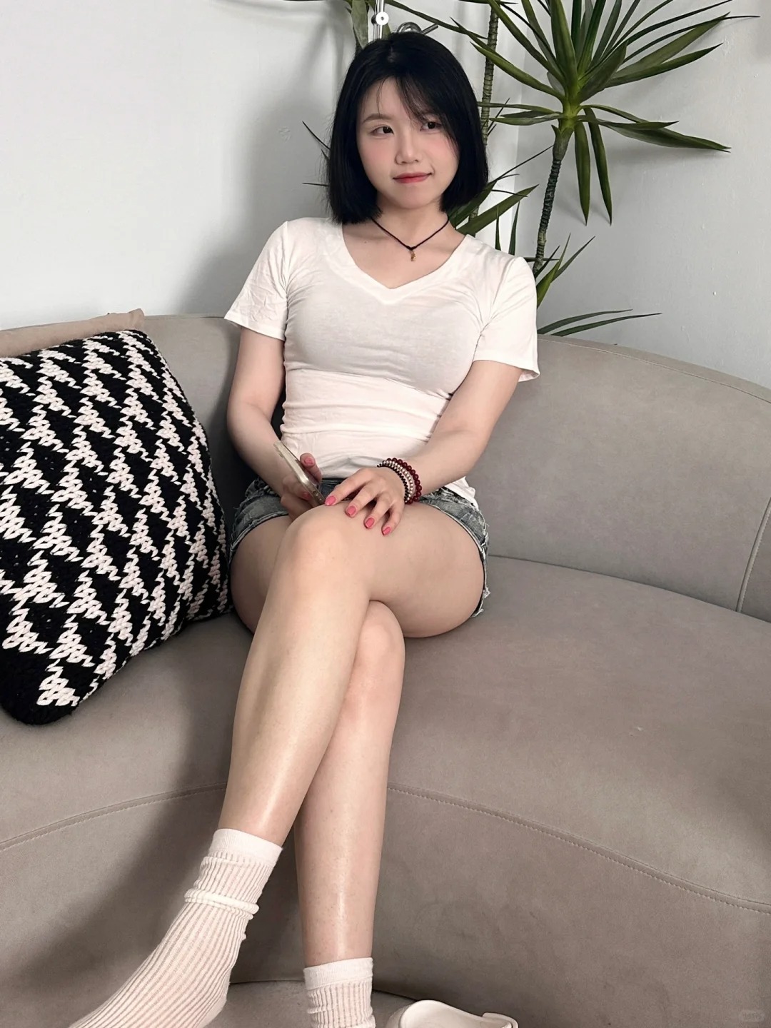这组表情怪怪的呢
因为我还没睡醒