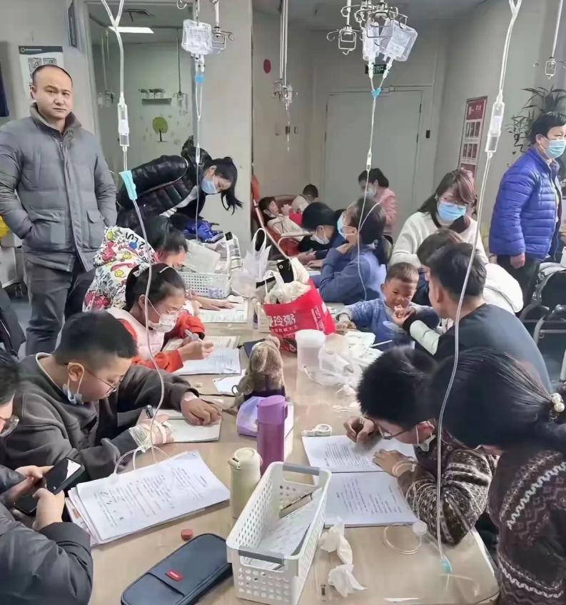 你觉得是孩子病了吗？
不
我觉得是家长病了
